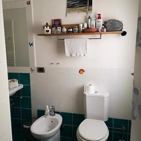 Stanza Il Melo In Fiore Habitación en casa particular Ferrara